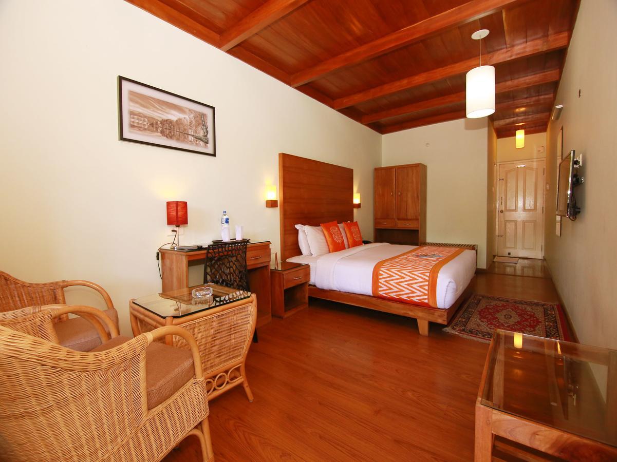 Sn Hotel Munnar Esterno foto